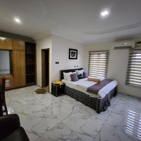 Nue-Crest Hotels & Suites Enugu Exteriör bild