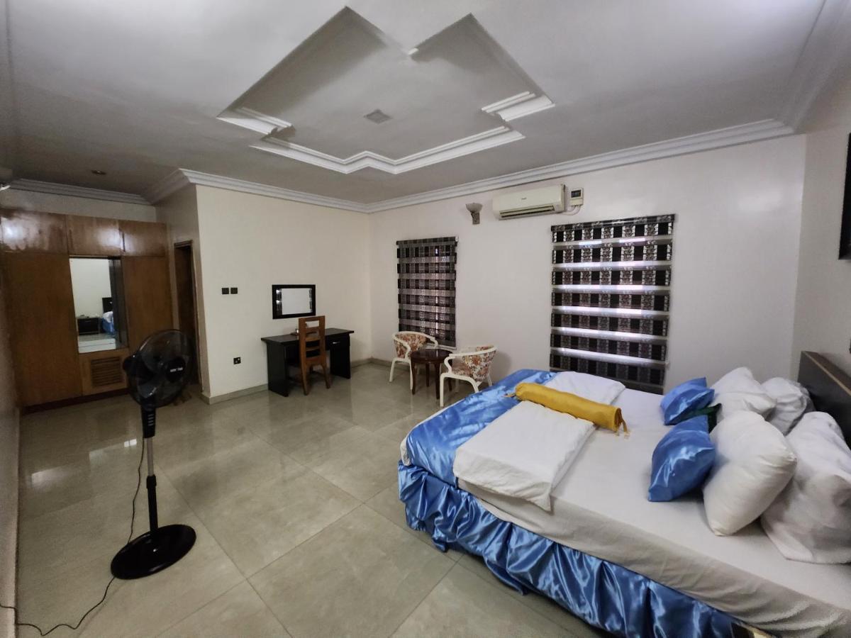 Nue-Crest Hotels & Suites Enugu Exteriör bild