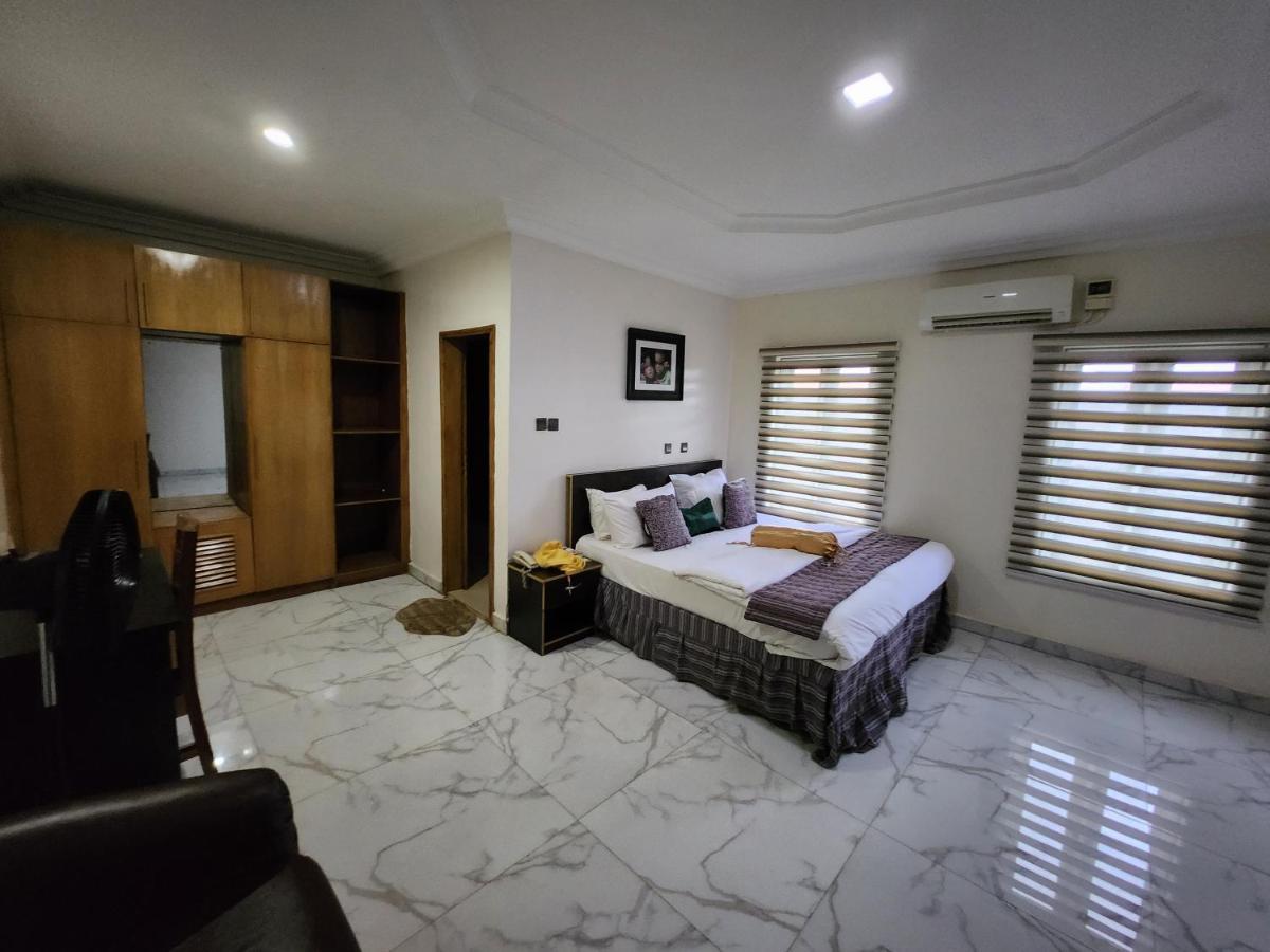 Nue-Crest Hotels & Suites Enugu Exteriör bild