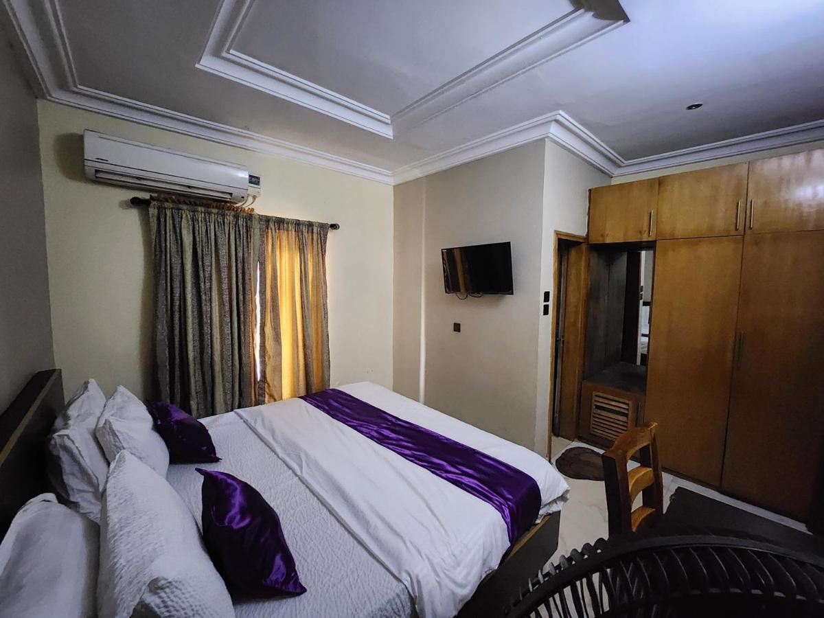 Nue-Crest Hotels & Suites Enugu Exteriör bild