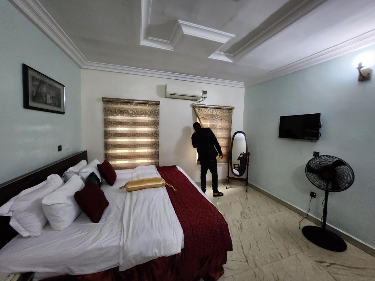Nue-Crest Hotels & Suites Enugu Exteriör bild