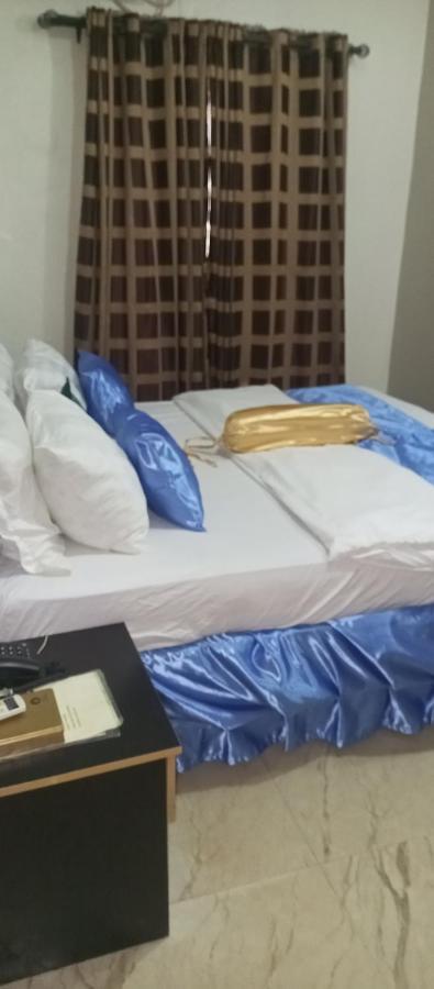 Nue-Crest Hotels & Suites Enugu Exteriör bild