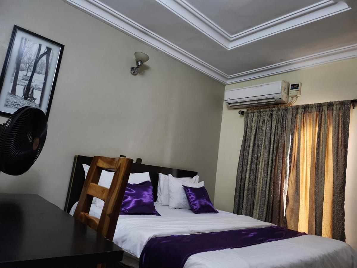 Nue-Crest Hotels & Suites Enugu Exteriör bild