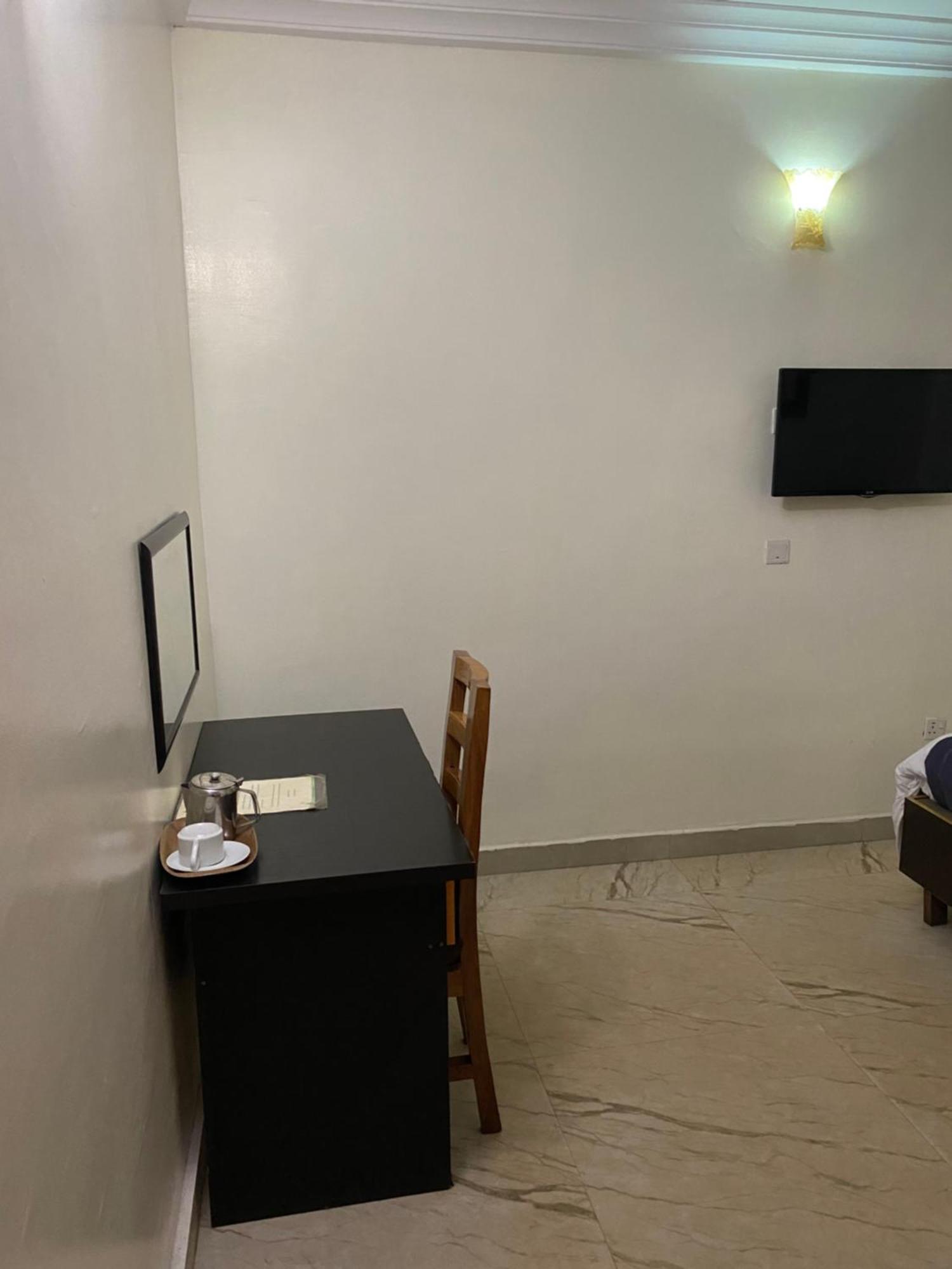 Nue-Crest Hotels & Suites Enugu Rum bild
